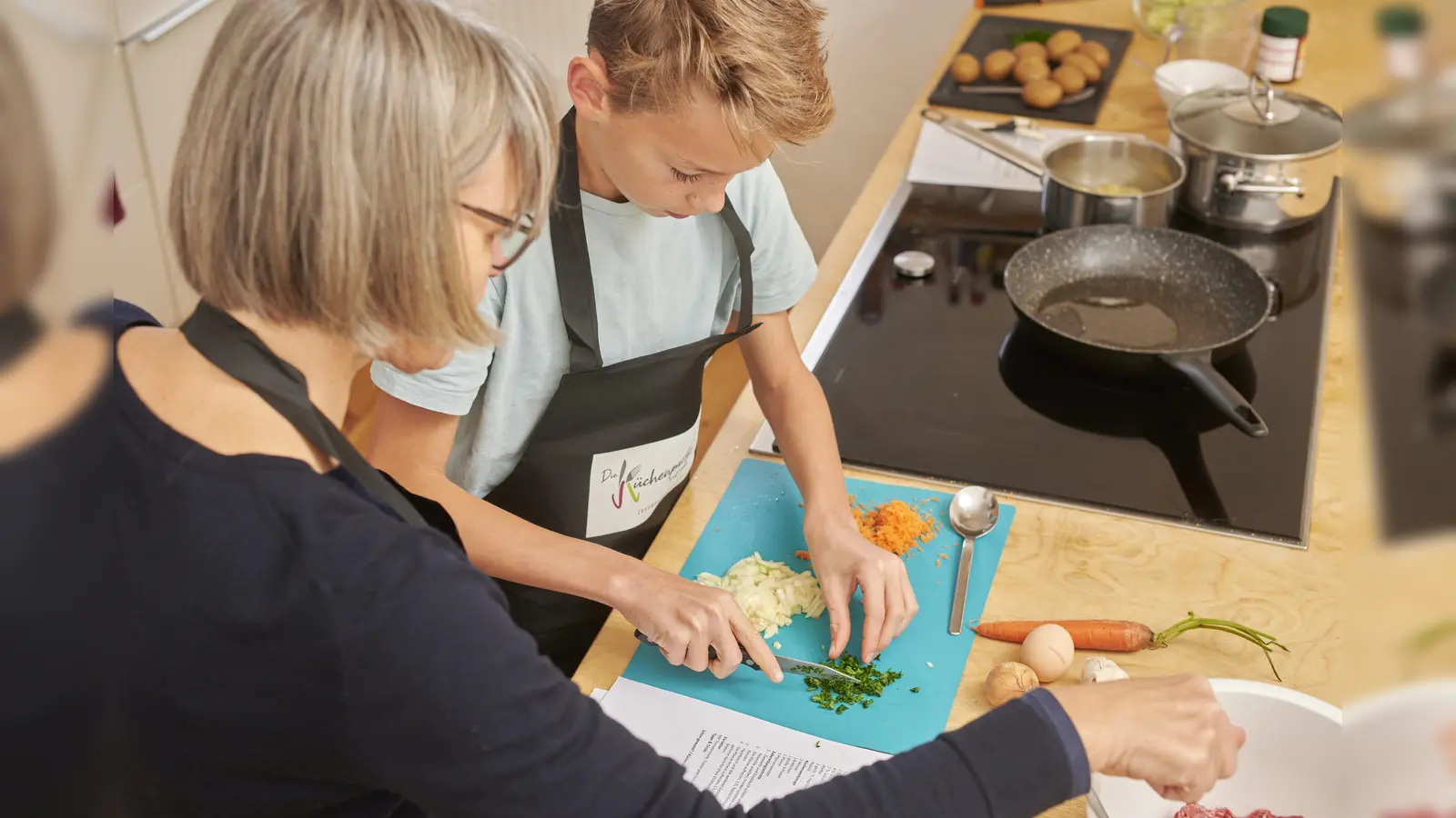 Anmelden zum Generationenkochen. (Foto: Plattform Ernährung und Bewegung (peb))