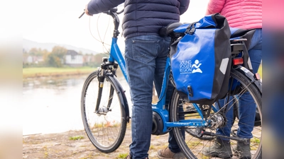 Radfahrer an der Weser. (Foto: SVR,Körner/Paeslack Gbr)