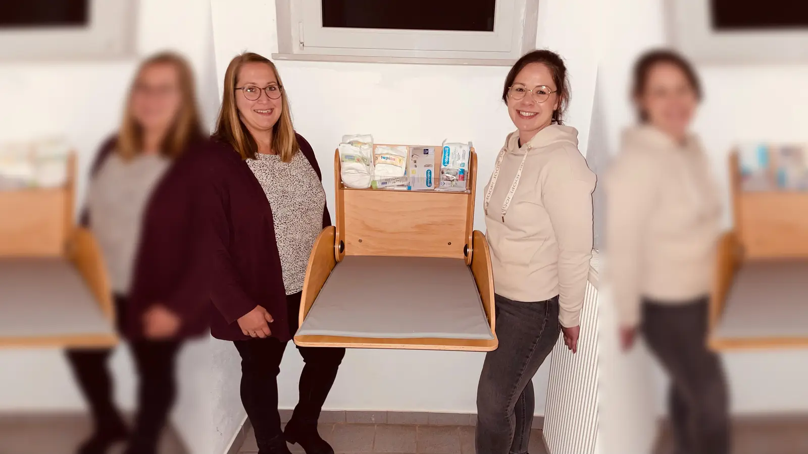 Neuer Wickeltisch in der Angerhalle Natingen gespendet durch die kfd St. Elisabeth Natingen. (Foto: privat)