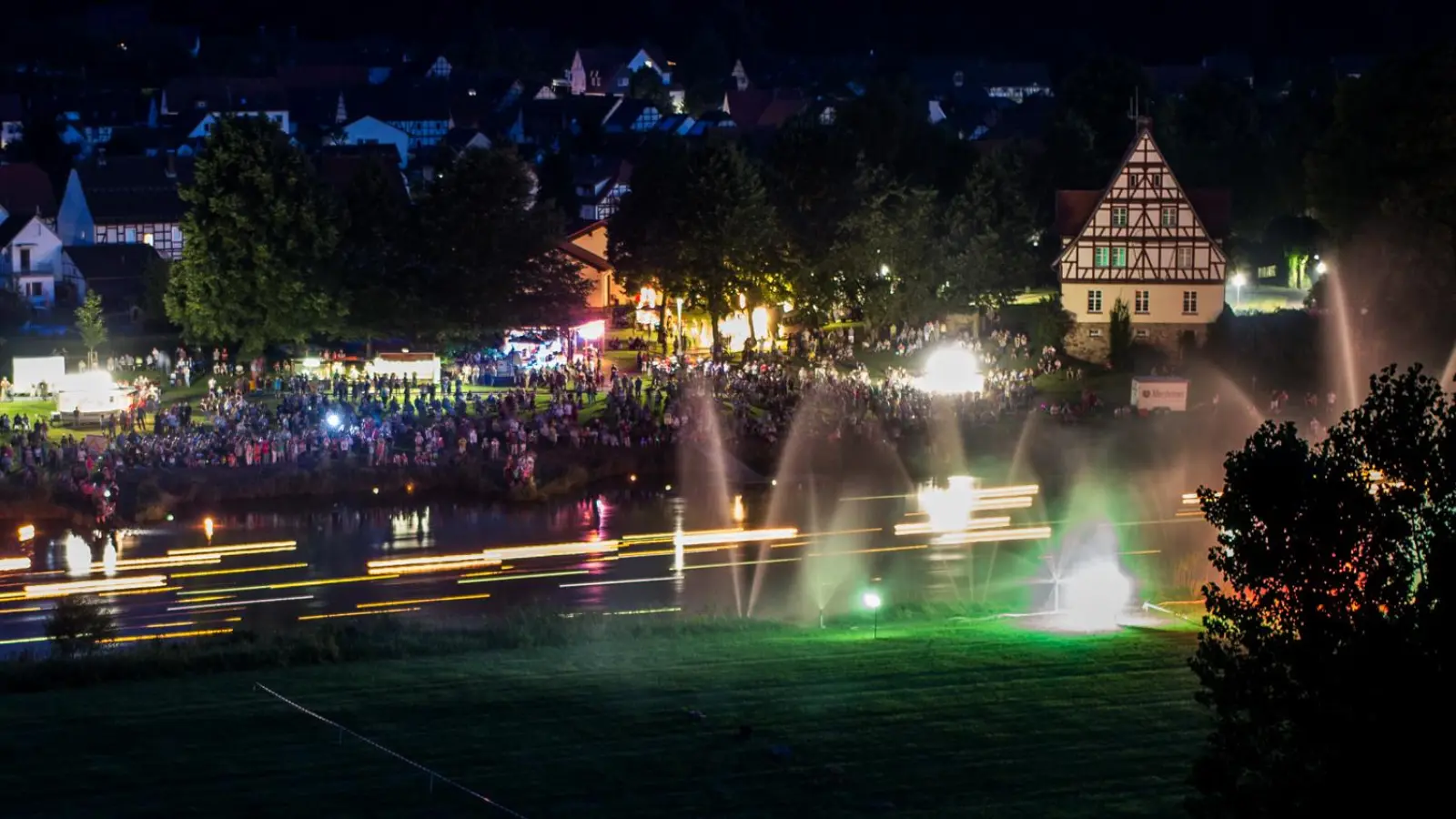 Weserbeleuchtung in Gieselwerder. (Foto: privat)