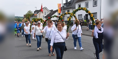 Festzug zum Ortsjubiläum 675 Jahre Lauenförde. (Foto: Peter Vössing)