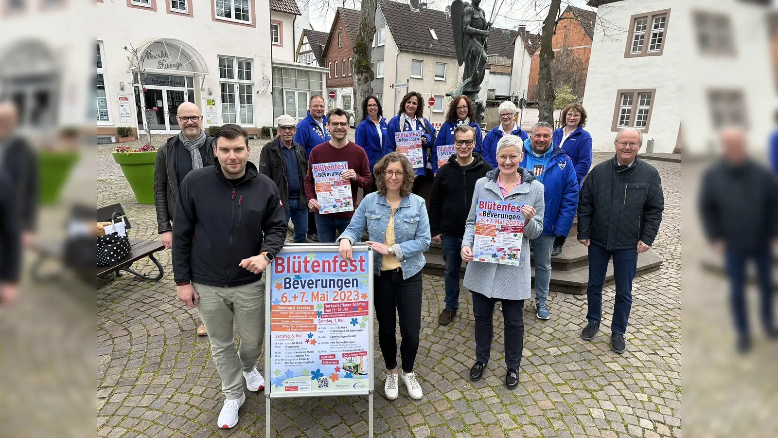 Präsentation des 42. Beverunger Blütenfestes durch Beteiligte und Organisatoren. (Foto: Peter Vössing)