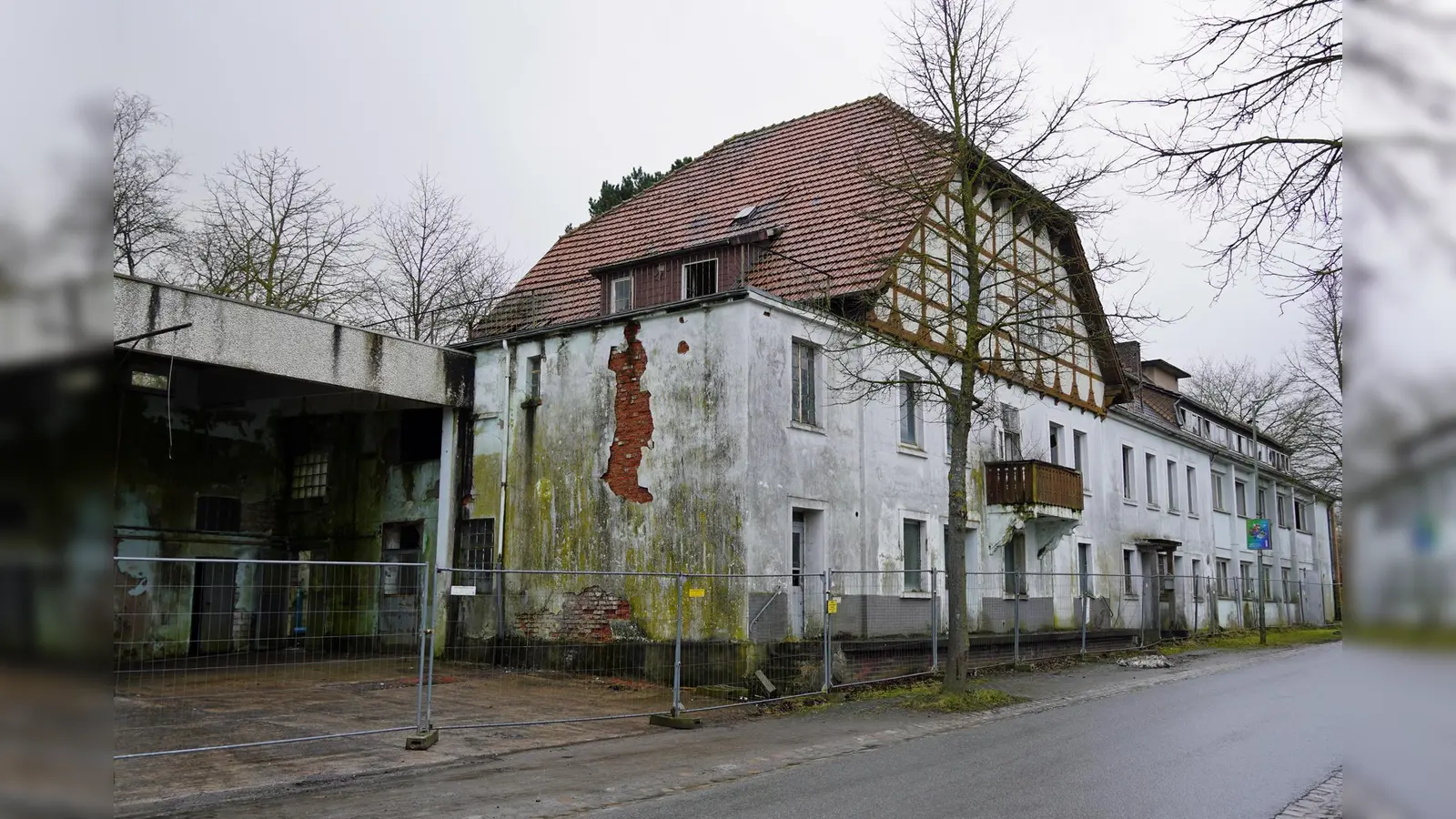 An der „Alten Molkerei” in Gehrden wird demnächst mit Abrissarbeiten begonnen. (Foto: Stadt Brakel)