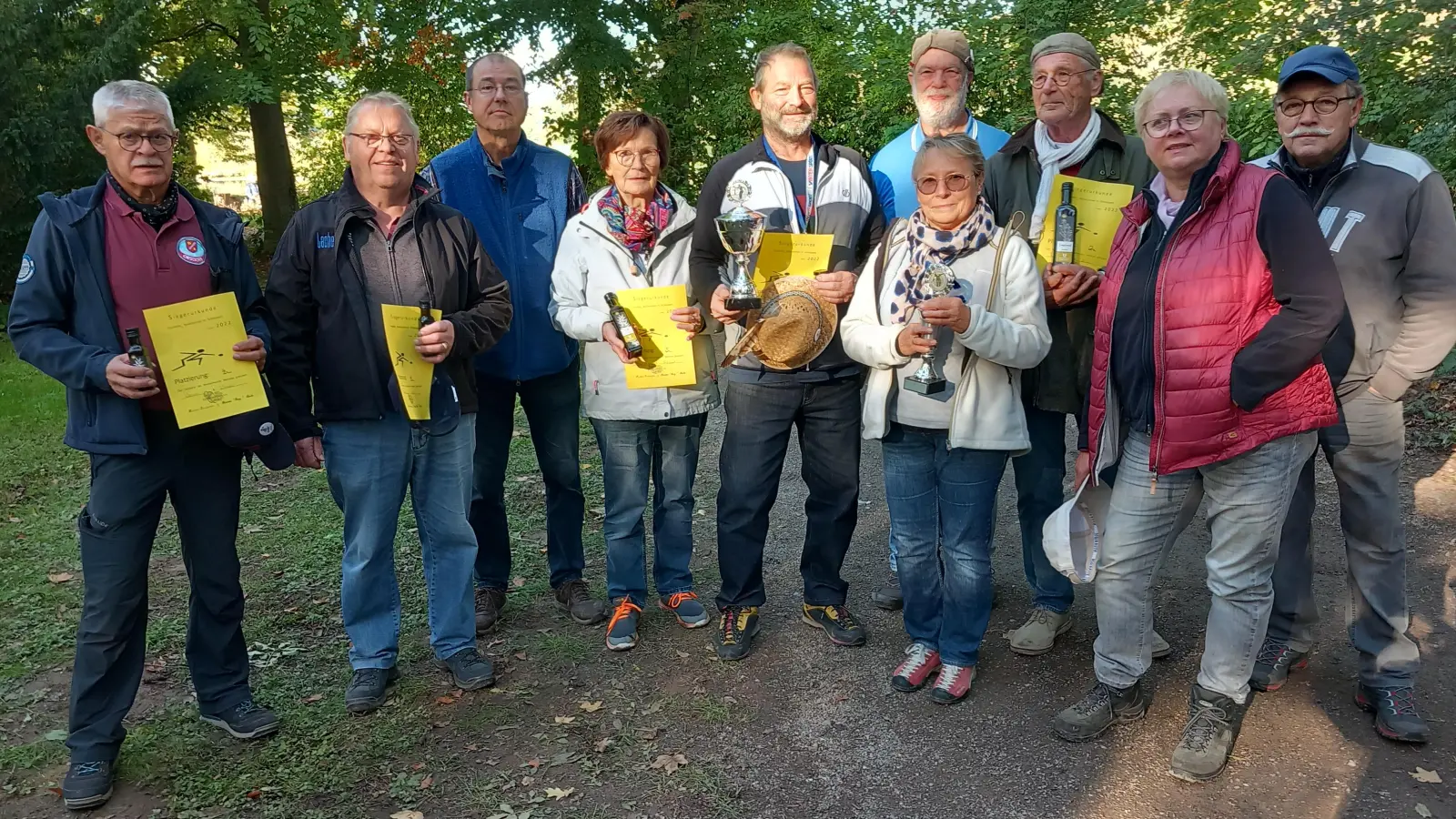 Die siegreichen Boulespieler.  (Foto: Winfried Gawandtka)