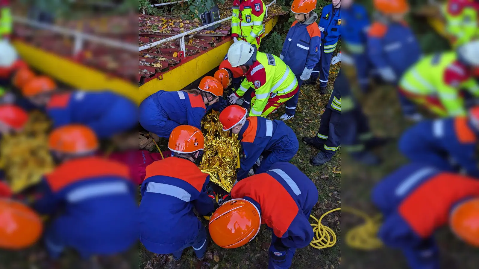 Der vorletzte Einsatz des Berufsfeuerwehrtags: Mit Unterstützung des Rettungsdienstes wurde eine eingeklemmte Person gerettet. (Foto: FFW Herstelle)