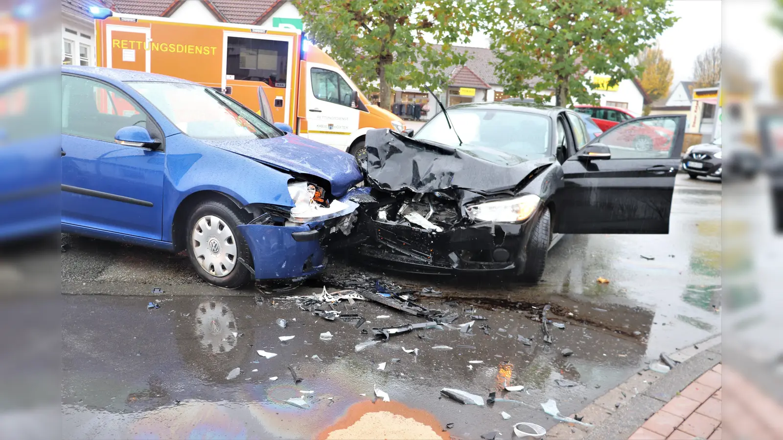 An beiden Autos entstand Totalschaden. (Foto: Kreispolizeibehörde Höxter)