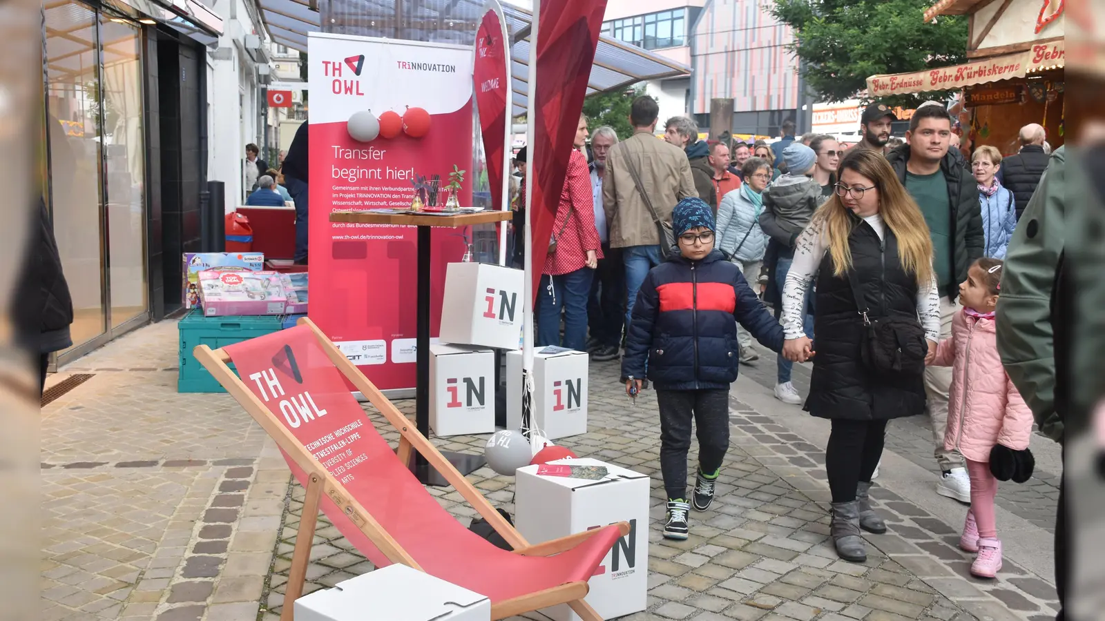 Die Technische Hochschule OWL bot erstmals bei Huxori Beratung über die Studiengänge an. (Foto: Barbara Siebrecht)