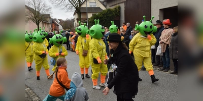 Impressionen vom Haarbrücker Karnevalsumzug. (Foto: Marc Otto)