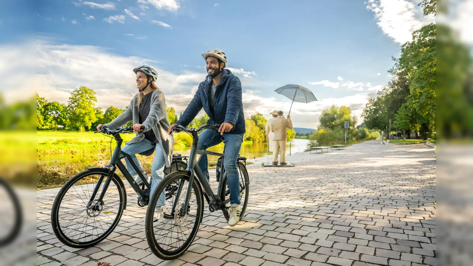 Der Weserradweg bei Höxter. (Foto: Stadt Höxter, D. Ketz)