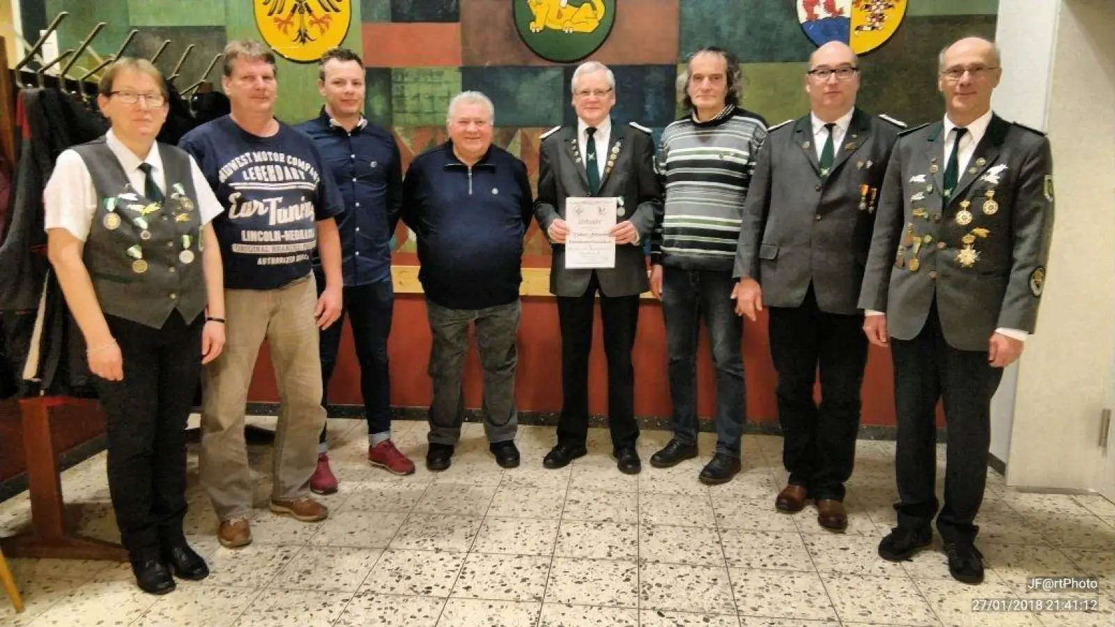 Mitgliederehrungen: (v.l.) Silke Klages (2. Vors.), Uwe Karsten, Marc Hansmann, Wilfried Rösler, Volker Schrader, Ulrich Schäfer, Kai Zimmermann (Vors.) und Andreas Klages. (Foto: Foto: privat)