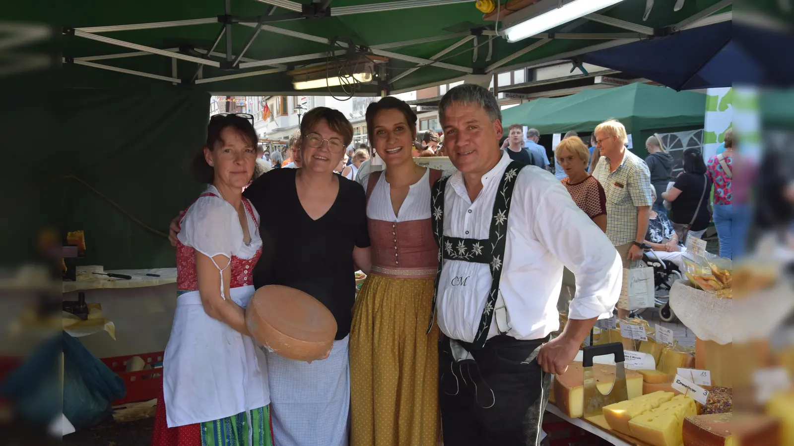 Auch die Händler hatten allen Grund zu guter Laune. (Foto: Marc Otto)