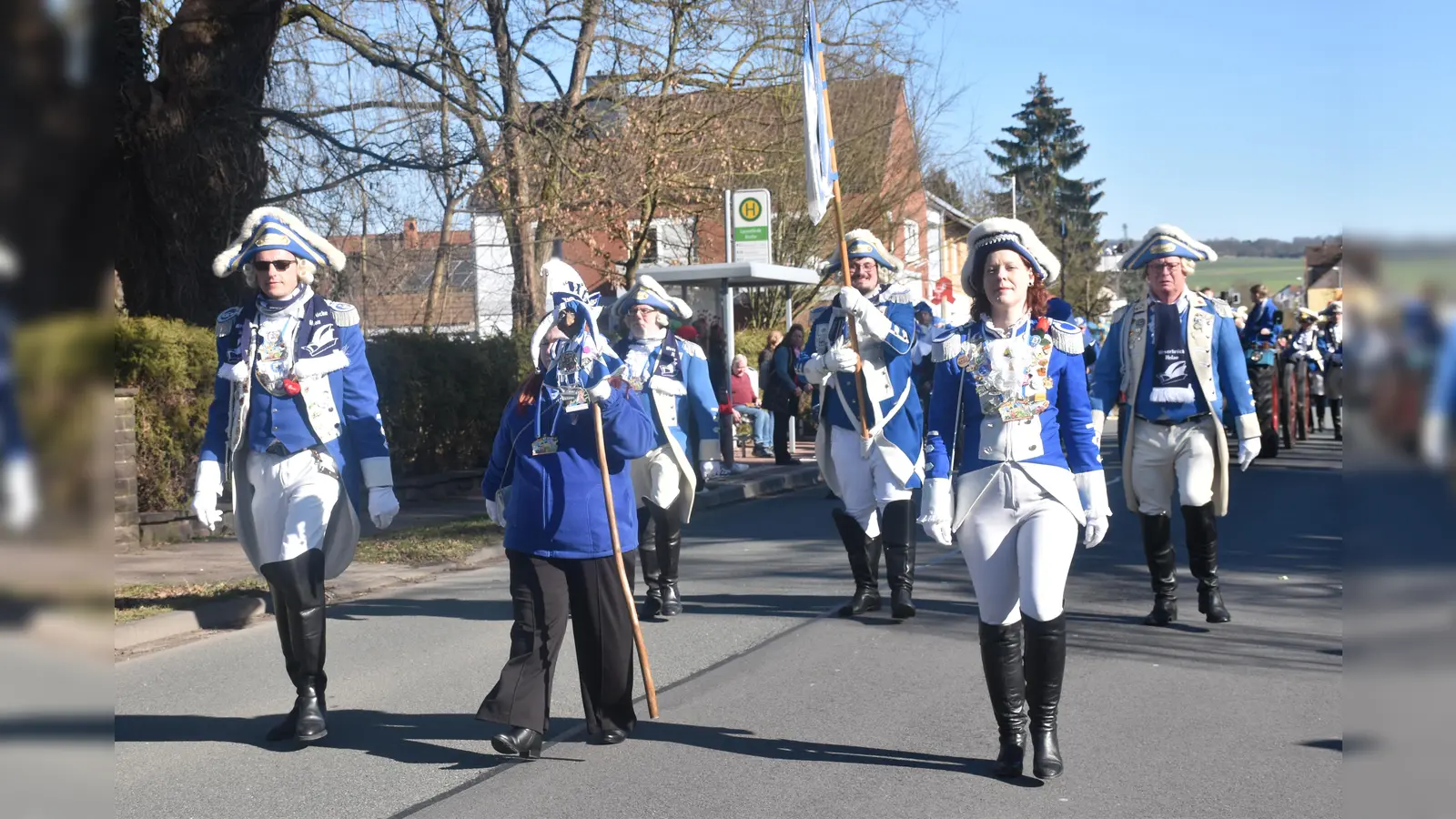 Schnappschüsse vom Rosenmontagszug in Beverungen 2025 (Foto: Barbara Siebrecht)