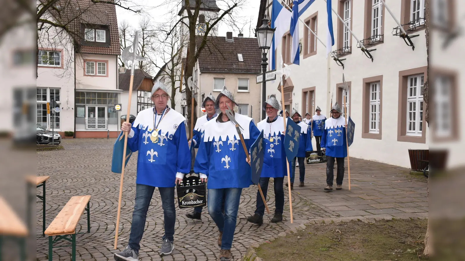 Die Stadtsoldaten beziehen ihre Festung vor dem Corth-Hostein-Haus. (Foto: Barbara Siebrecht)