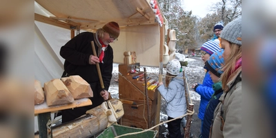 Mittelalterlich ging es zu auf der Sababurg: Der Weihnachtsmarkt sorgte für Schauwerte. (Foto: Marc Otto)