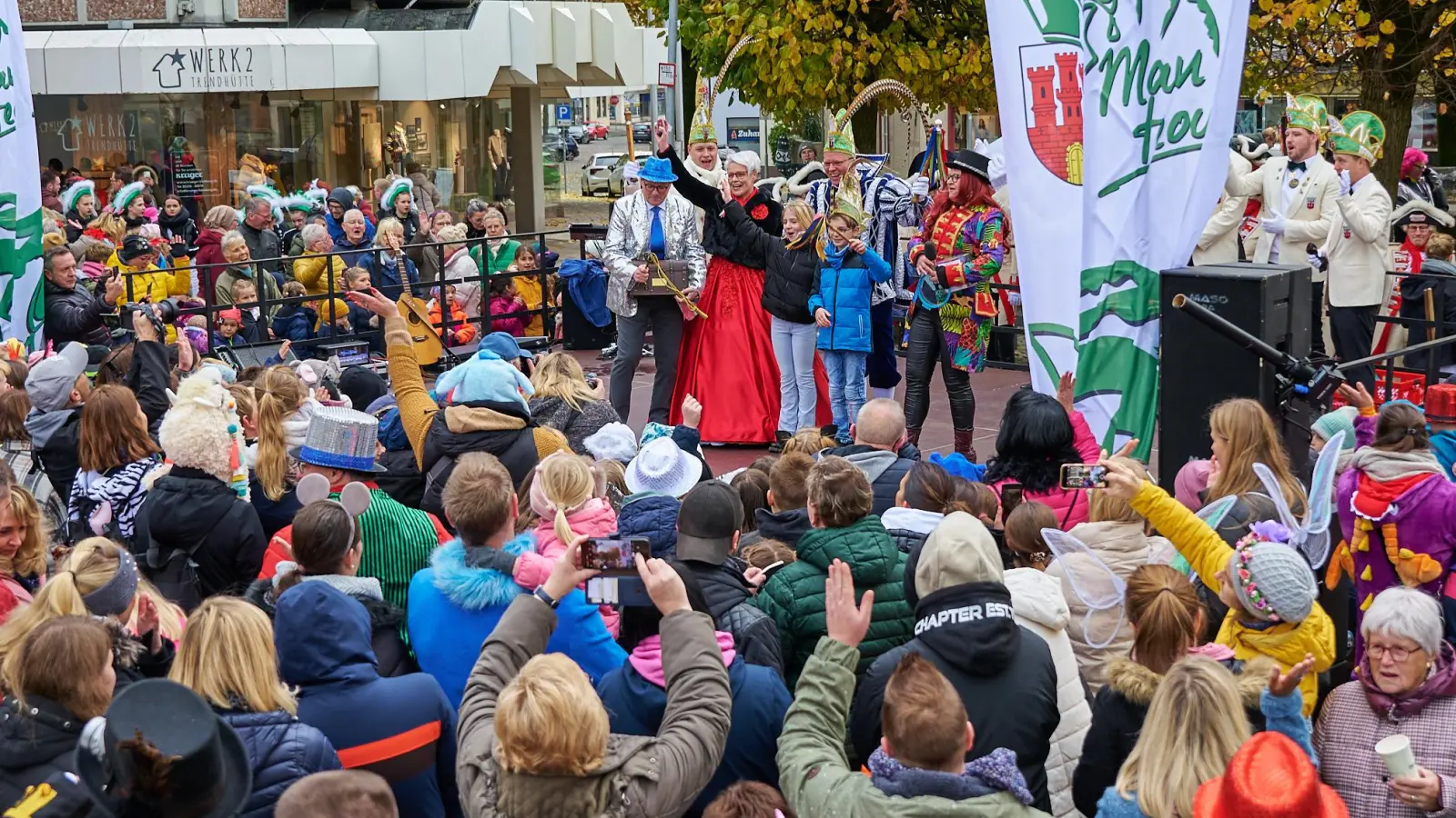 Narrenspektakel auf dem Marktplatz. (Foto: privat)