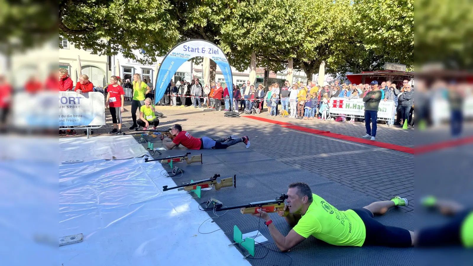 Am 31. August verwandelt sich der Marktplatz Holzminden wieder in eine Biathlon-Arena. (Foto: Archiv Stadtmarketing Holzminden)