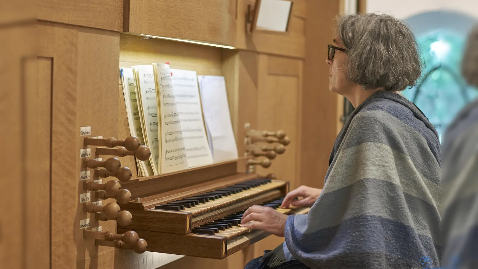 Ein tolles Konzert erlebten die Besucher des Konzertes mit Lehrkräften der Musikschule Hofgeismar. Virtuos bewiesen die Musiker ihr Können in der, bis auf den letzten Platz gefüllten, Brunnenkirche. (Foto: Stefan Bönning)